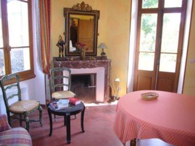 Mas Montluzia Bed & Breakfast Cascastel-des-Corbieres Bagian luar foto