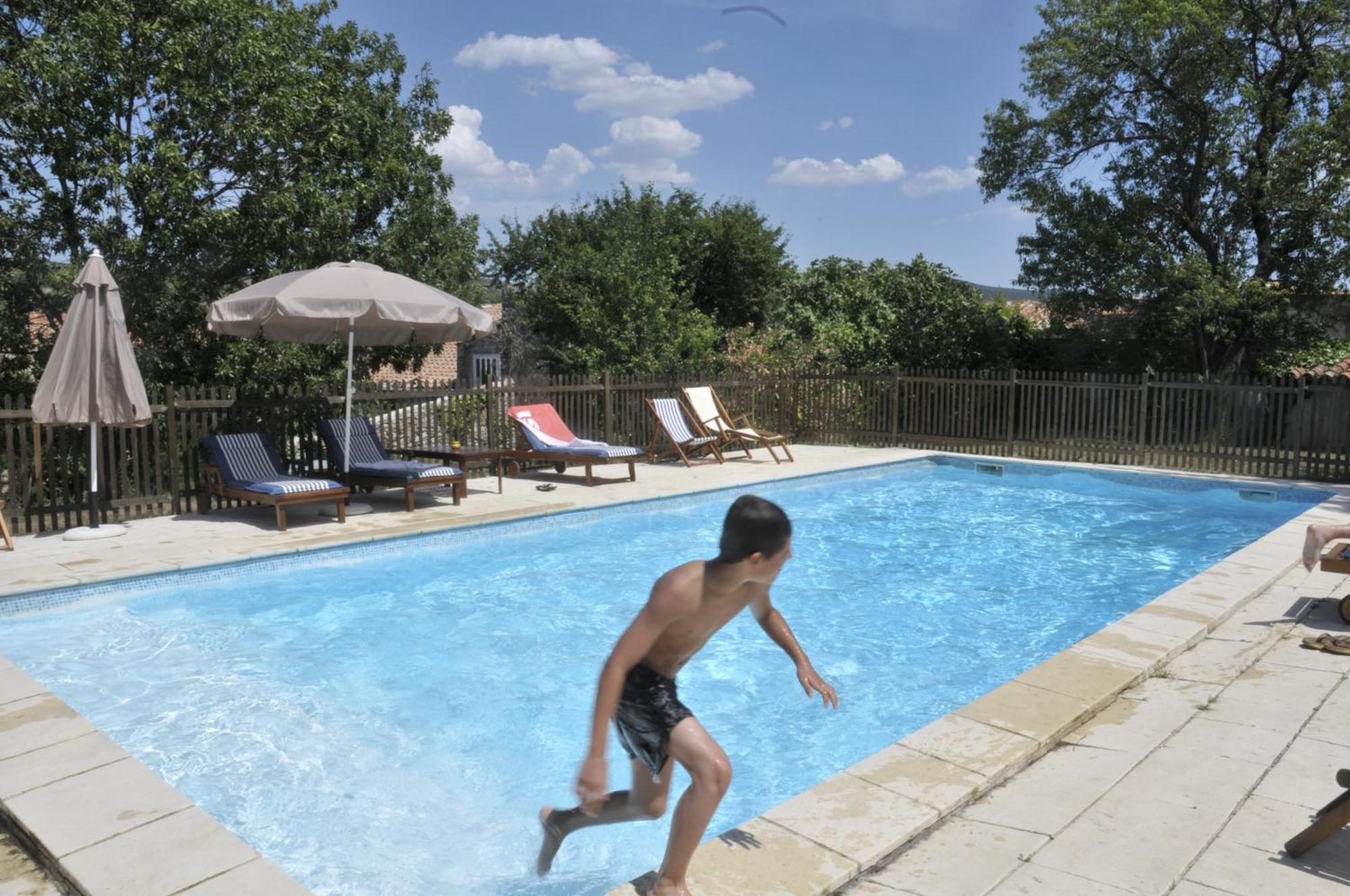 Mas Montluzia Bed & Breakfast Cascastel-des-Corbieres Bagian luar foto
