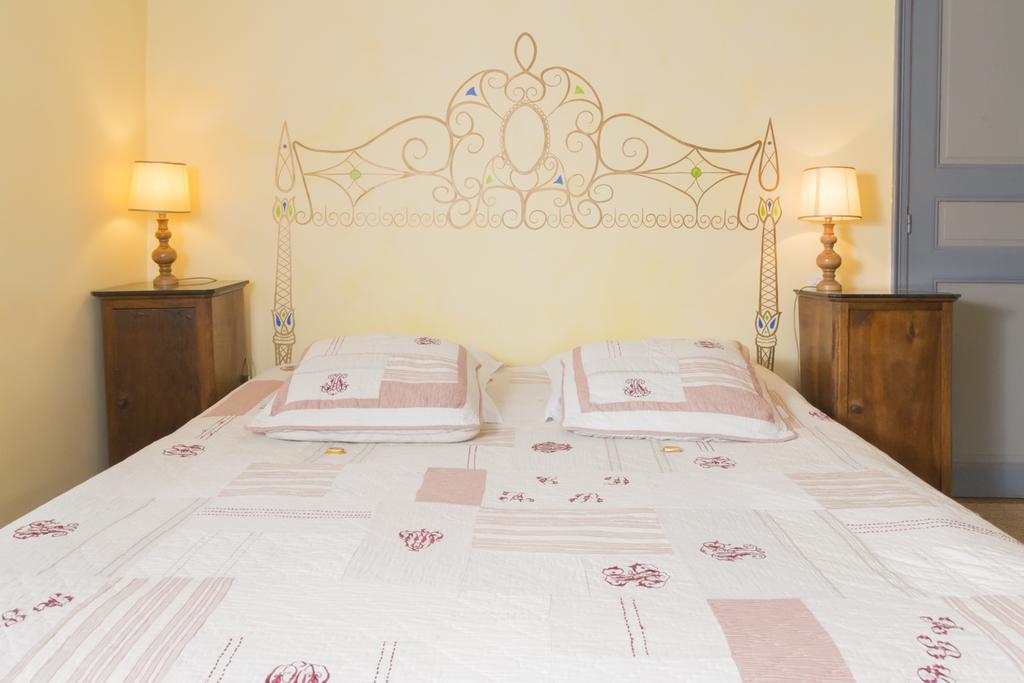 Mas Montluzia Bed & Breakfast Cascastel-des-Corbieres Bagian luar foto